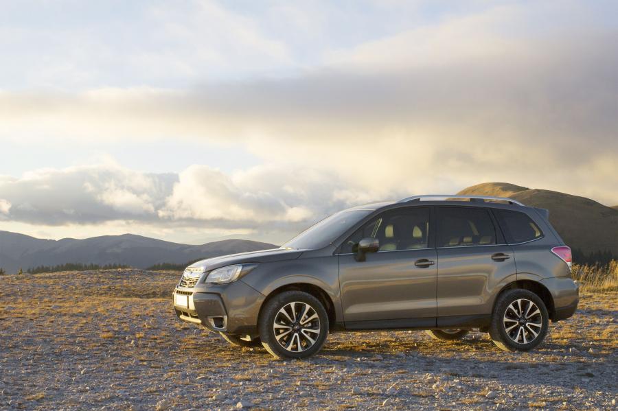  Subaru Forester 2.0XT 2016 года  (фото 12 из 30)